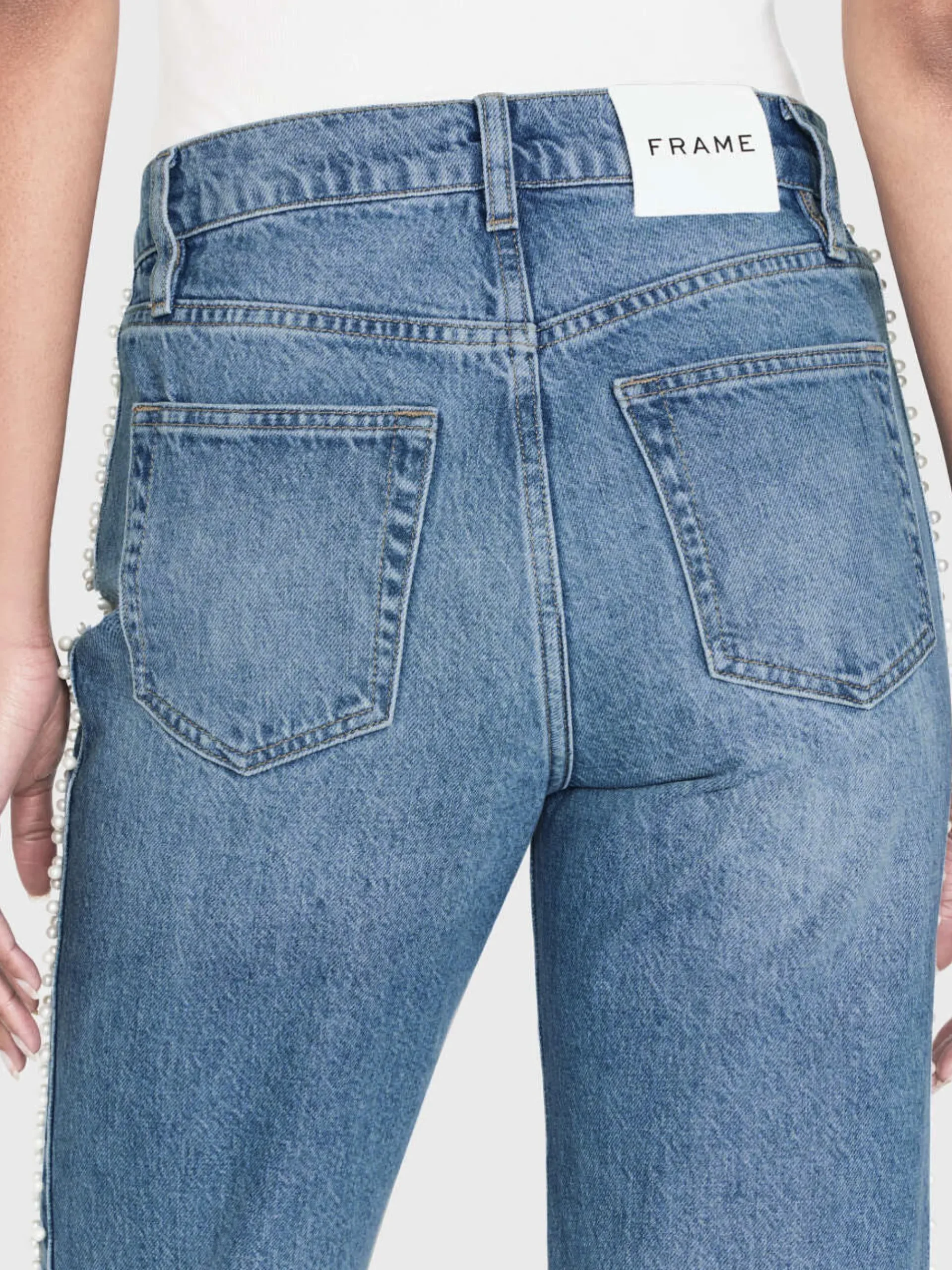 Women FRAME Atelier Le Jane Crop in Daylight Pearl