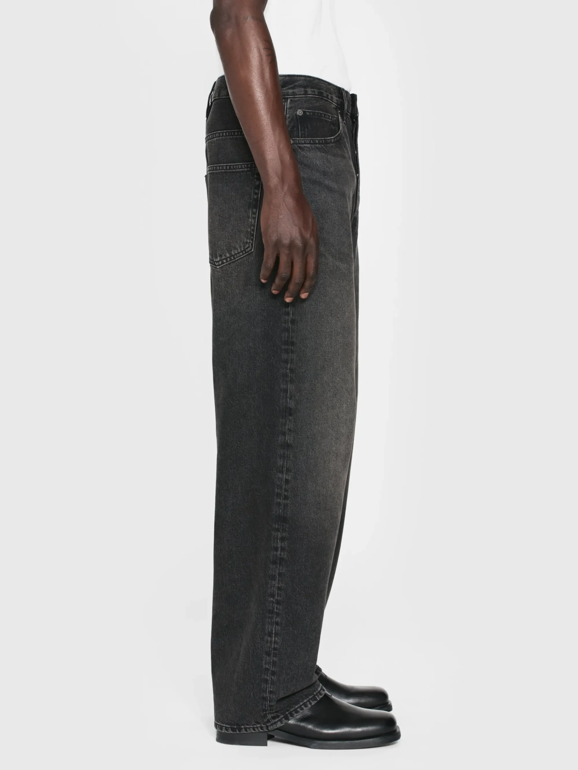FRAME Baggy Jean in