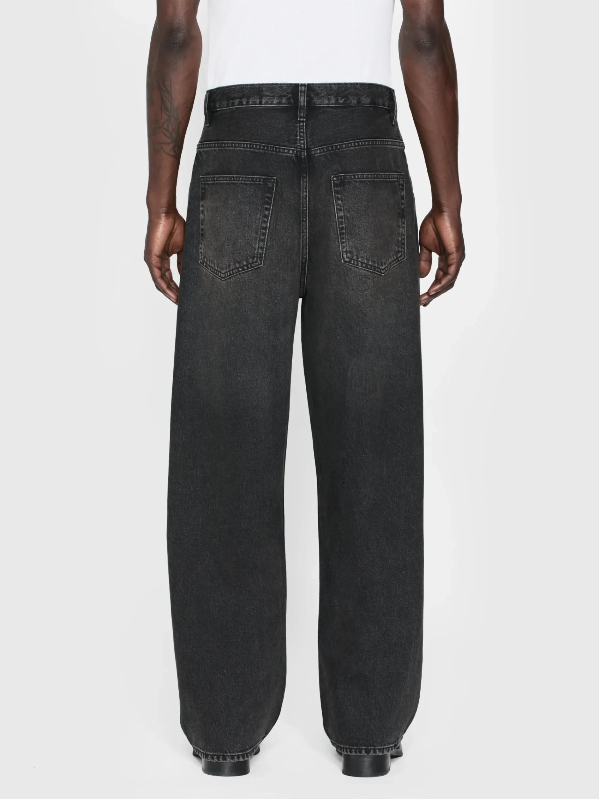 FRAME Baggy Jean in