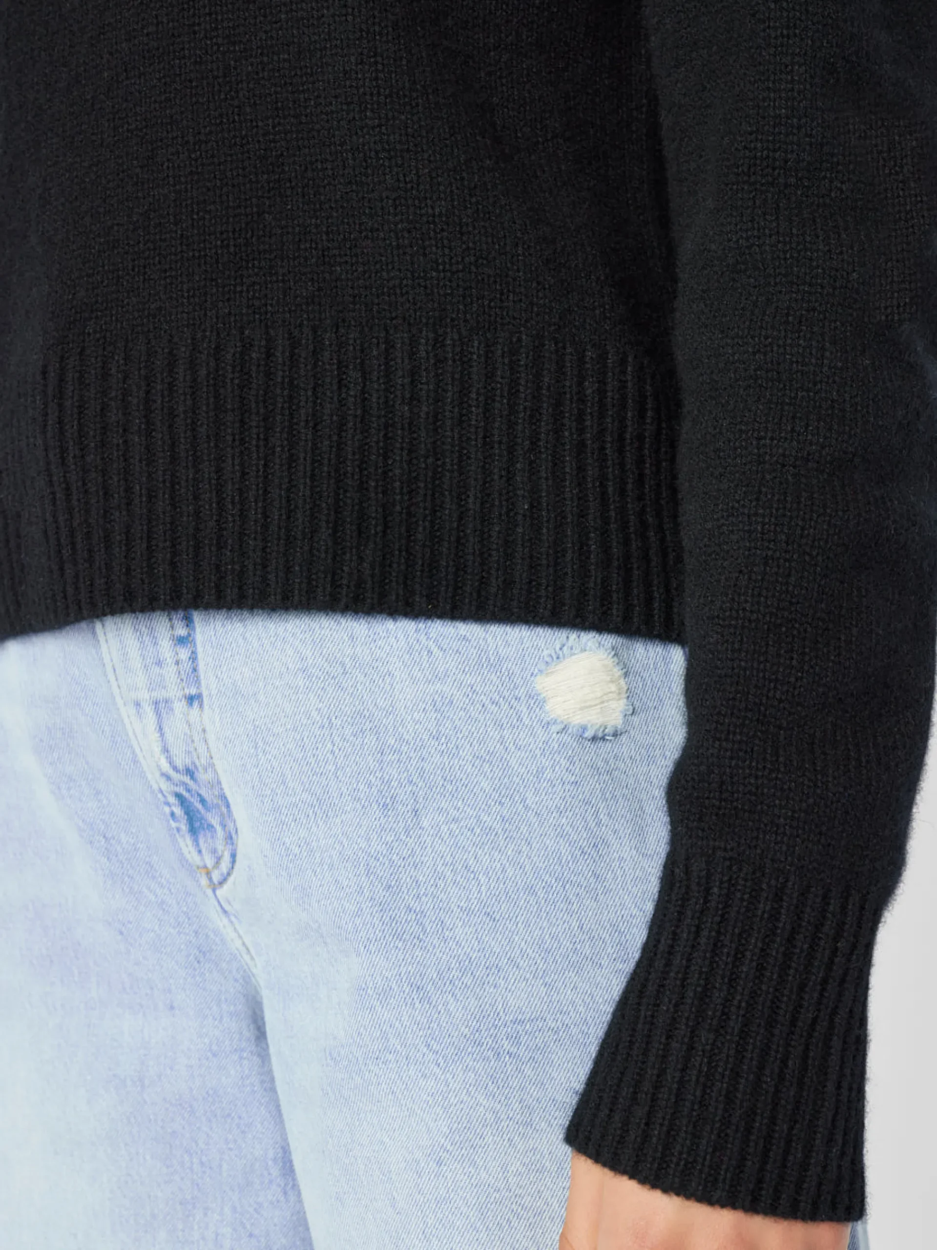 Women FRAME Cashmere Clean Crew in