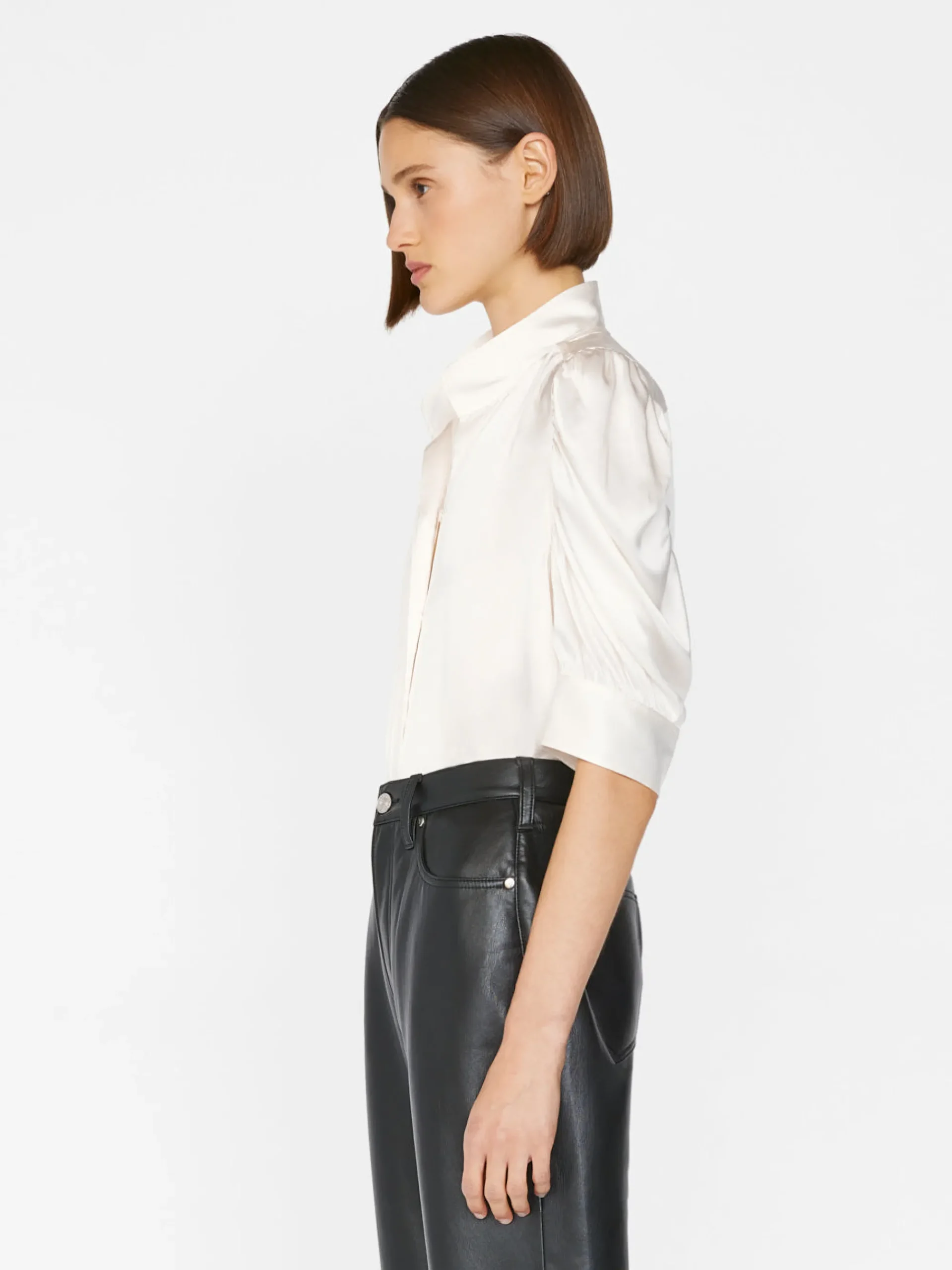 Women FRAME Gillian Top in Glossy Off White