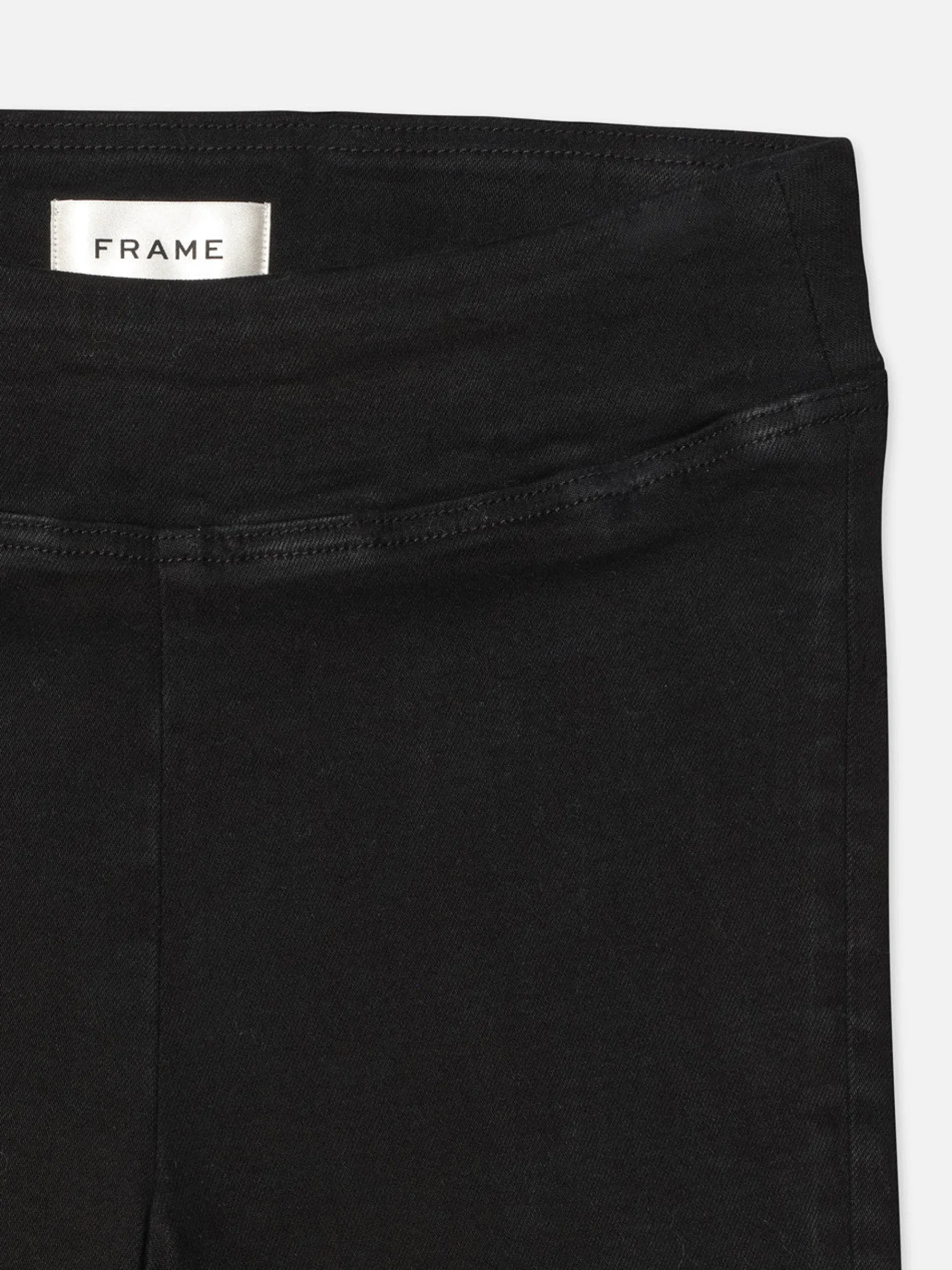 Women FRAME Jetset Capri in Sheen Noir