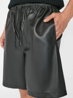 FRAME Leather Short in