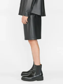 FRAME Leather Short in