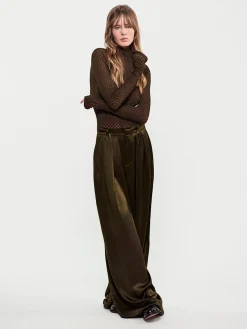 Women FRAME Long Silk Trouser in Rich Military
