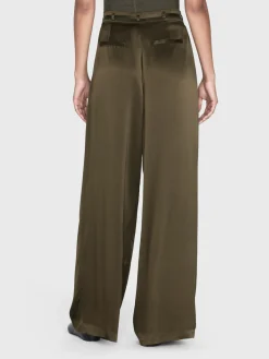 Women FRAME Long Silk Trouser in Rich Military