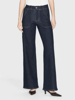Women FRAME Modern Pocket Jean in