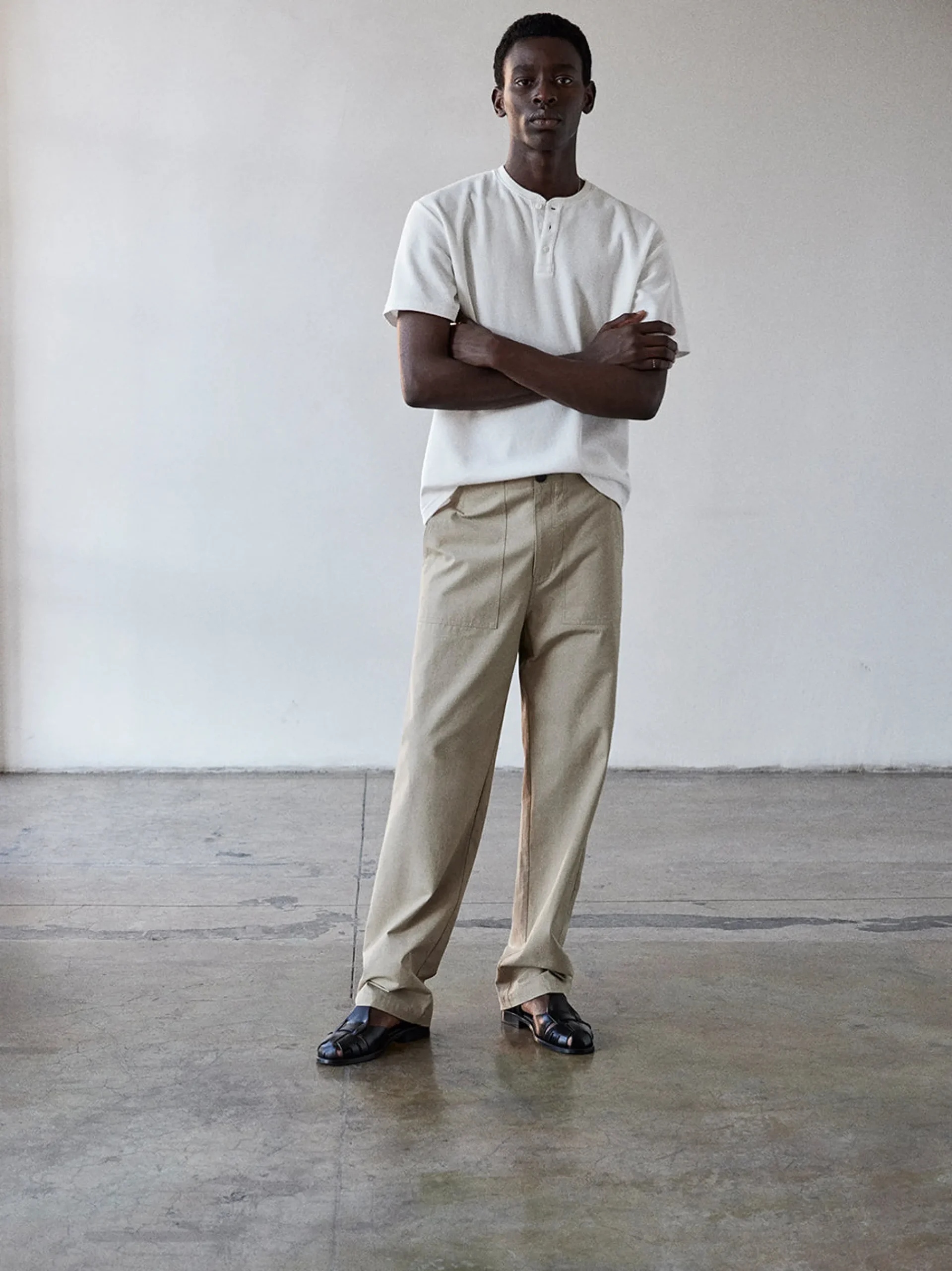 FRAME Patch Traveler Pants in Dark Beige