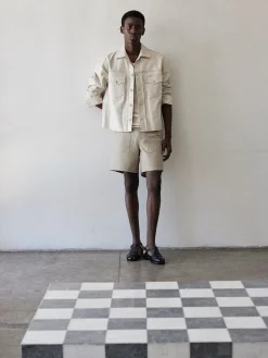 FRAME Patch Traveler Short in Dark Beige