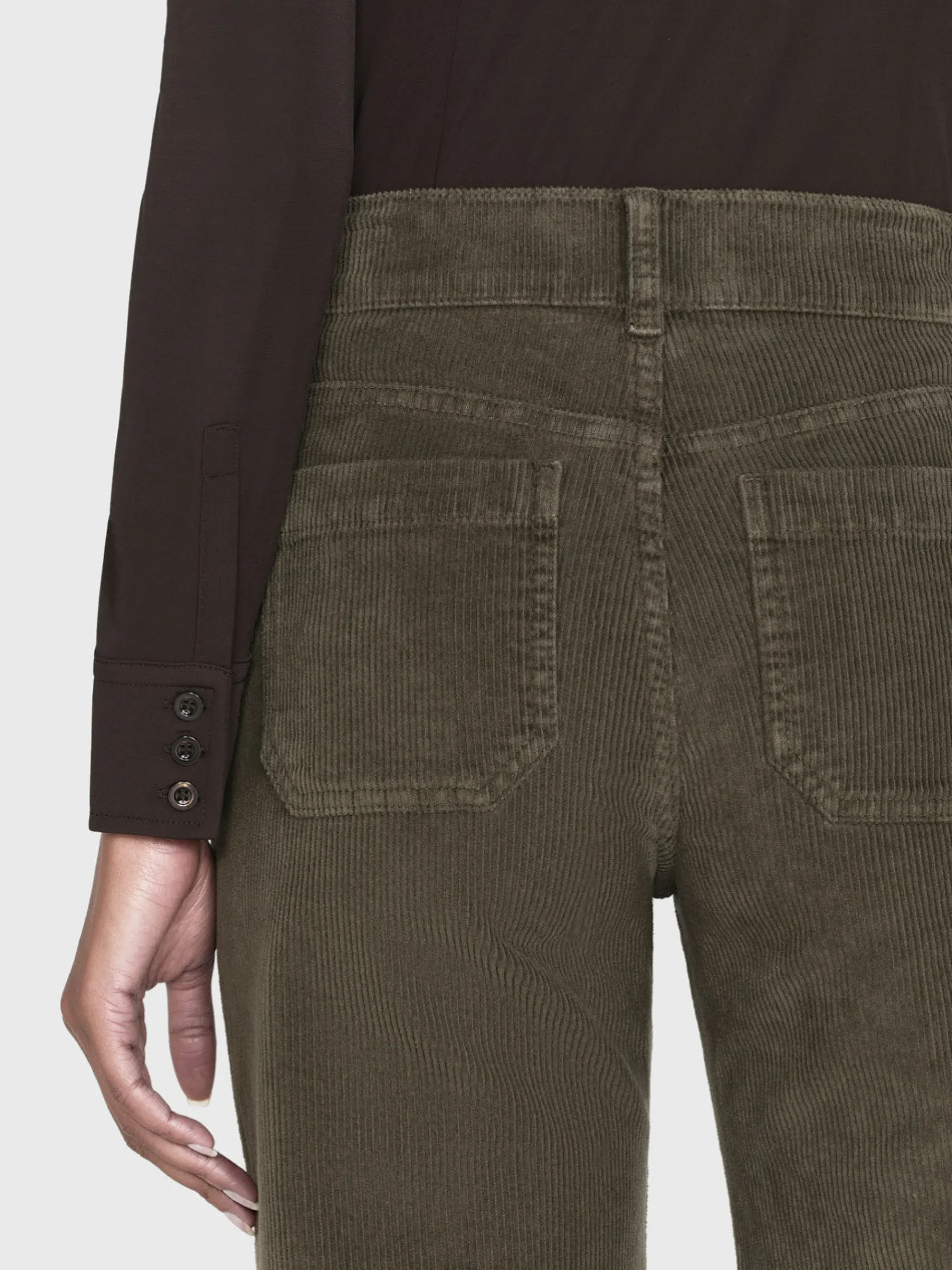 Women FRAME 70's Cropped Wide Leg Corduroy in Rich Military