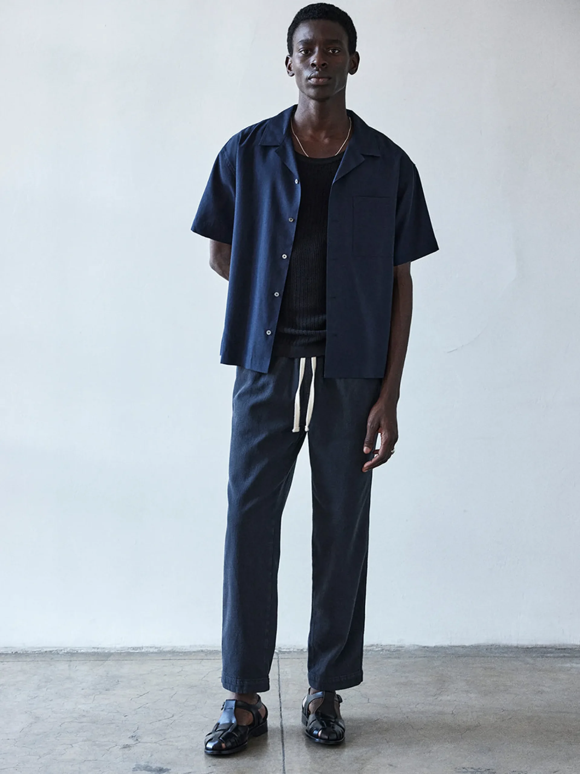 FRAME Short Sleeve Camp Collar Shirt in Dark Navy