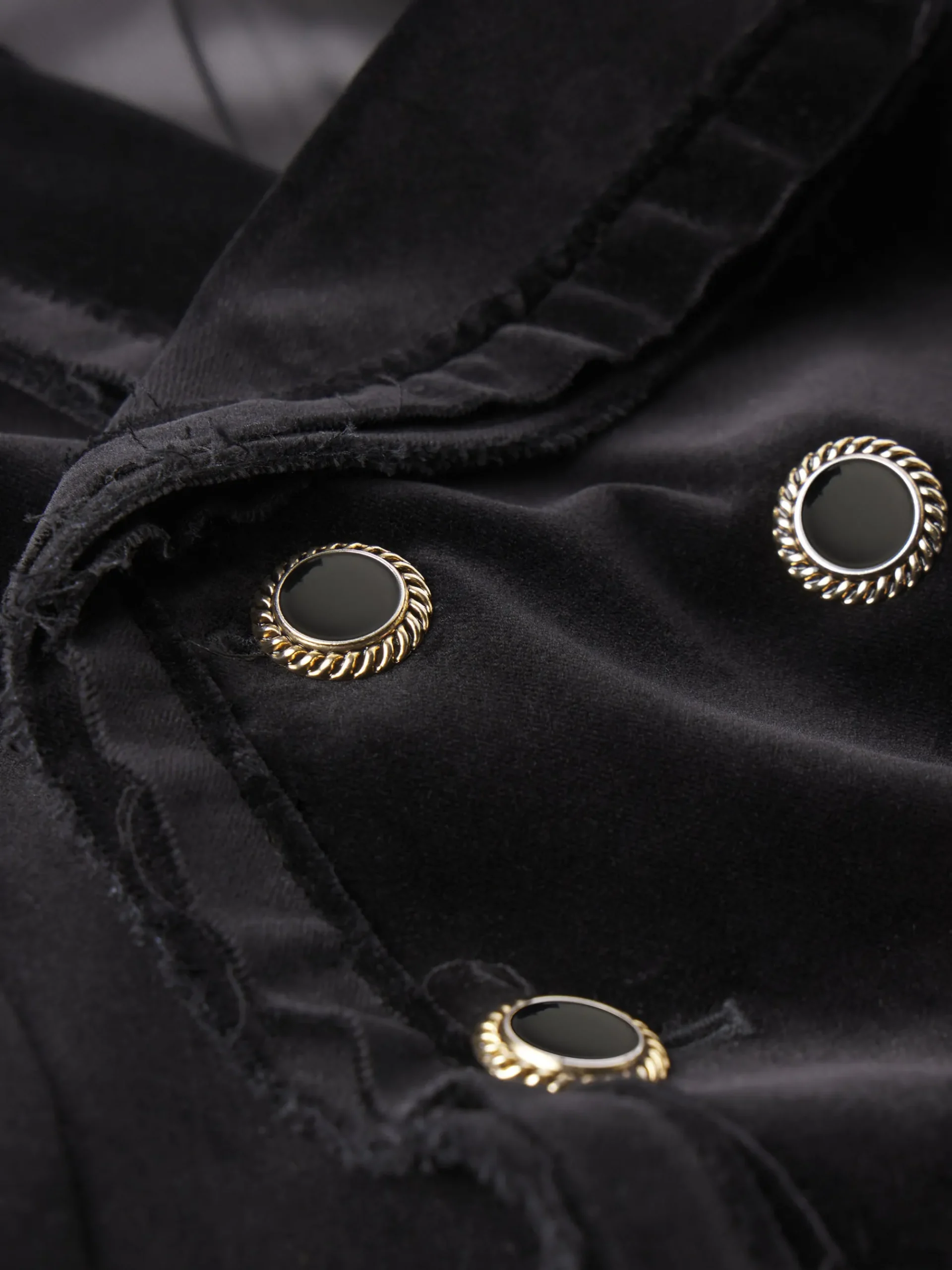 Women FRAME Shrunken Velvet Blazer in