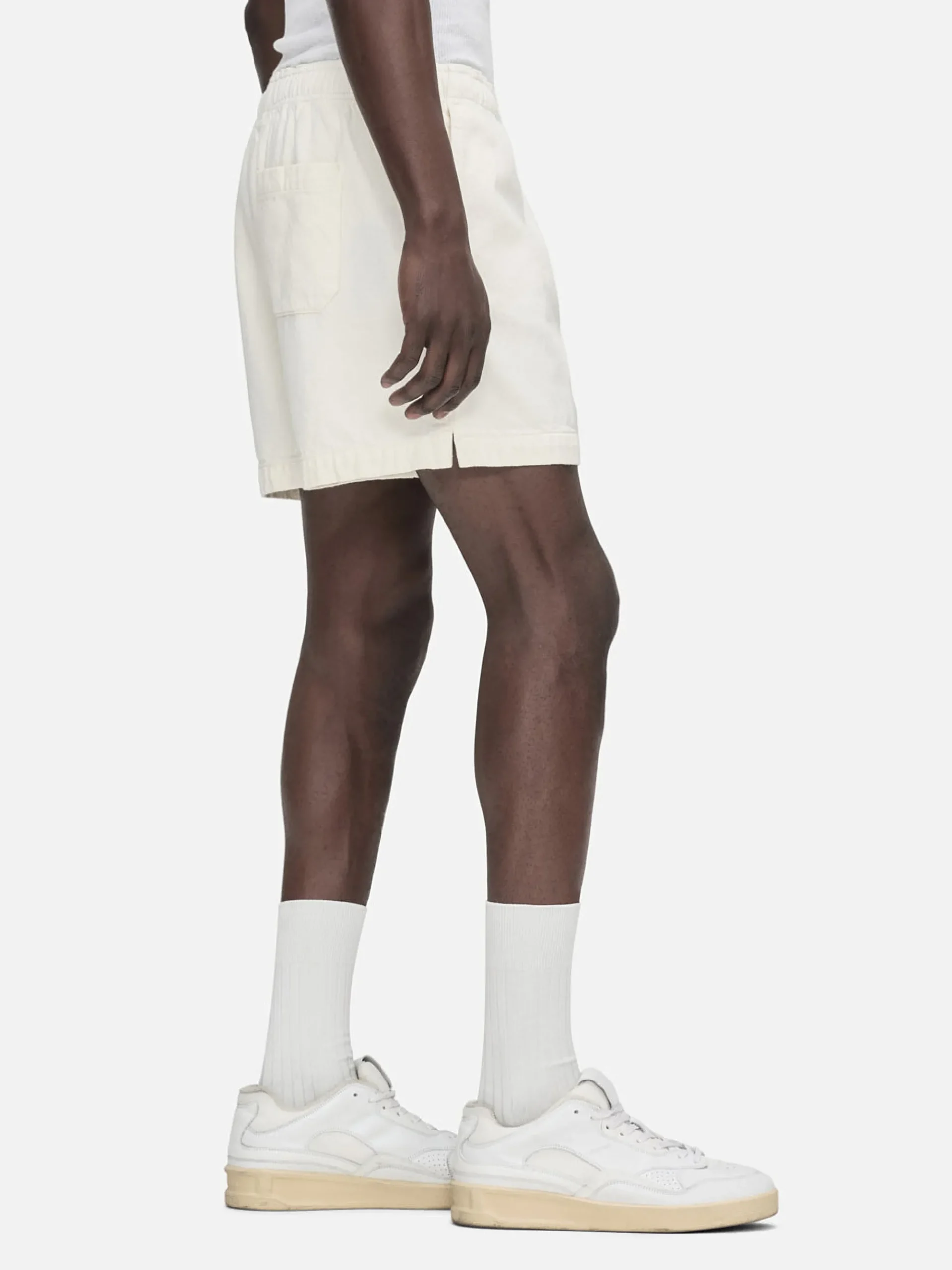 FRAME Textured Terry Short in Off White