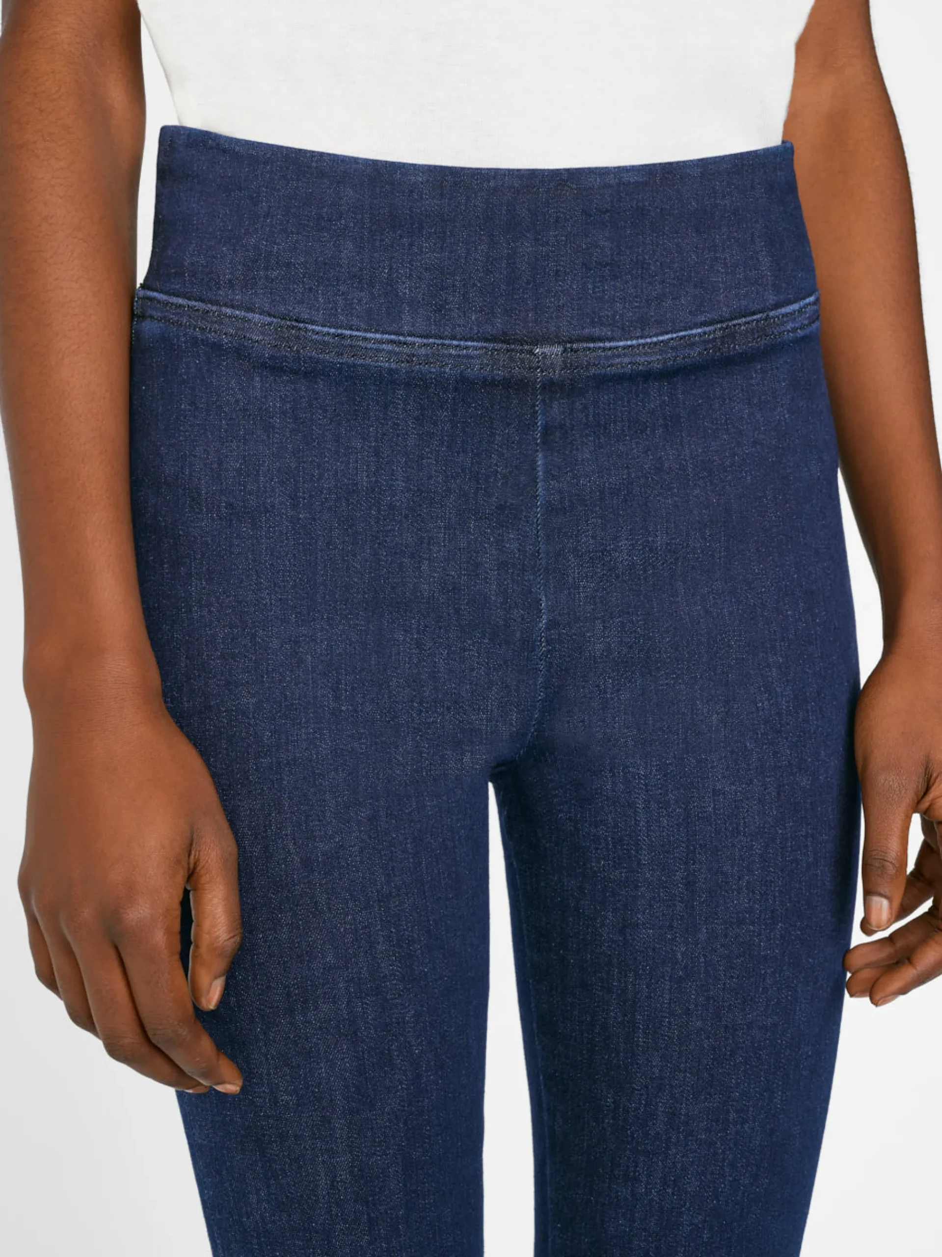 Women FRAME The Jetset Slit Flare in