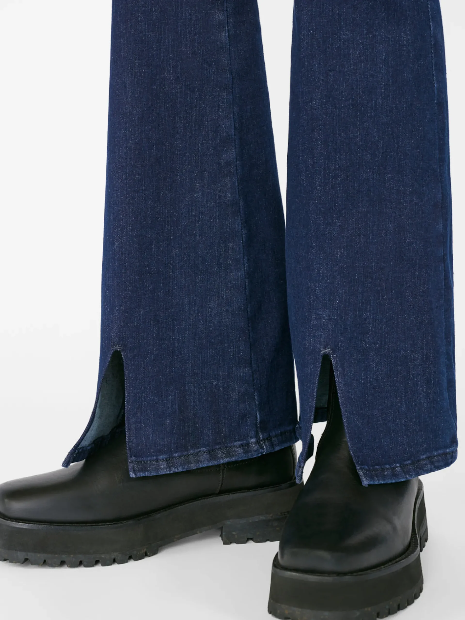 Women FRAME The Jetset Slit Flare in