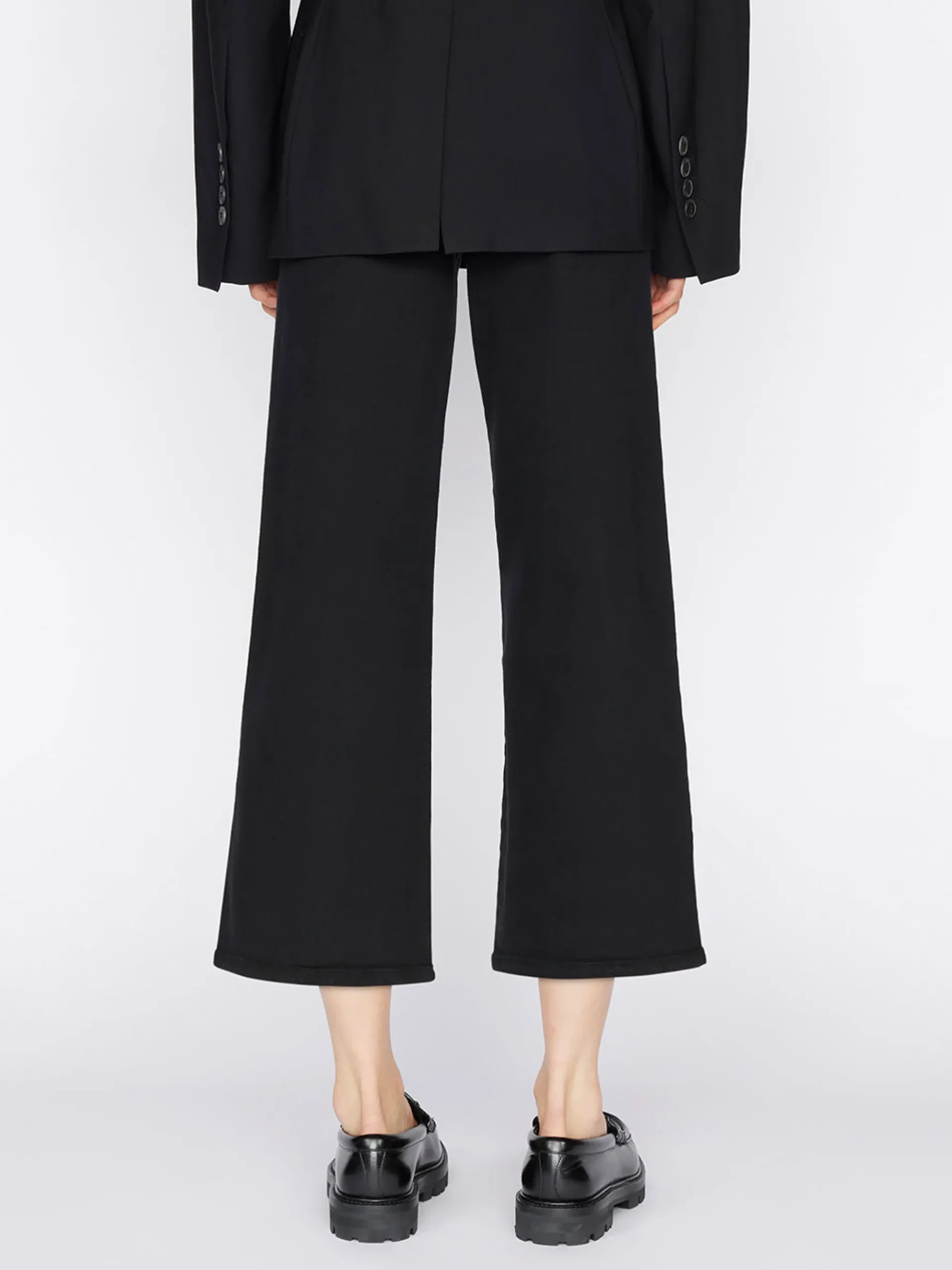 Women FRAME The Jetset Wide Crop in Sheen Noir