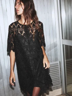 Women FRAME The Lace Button Front Dress in