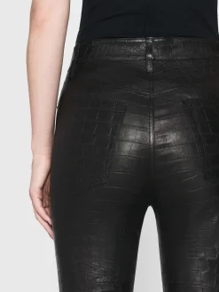 Women FRAME The Leather Ruler in Black Croc