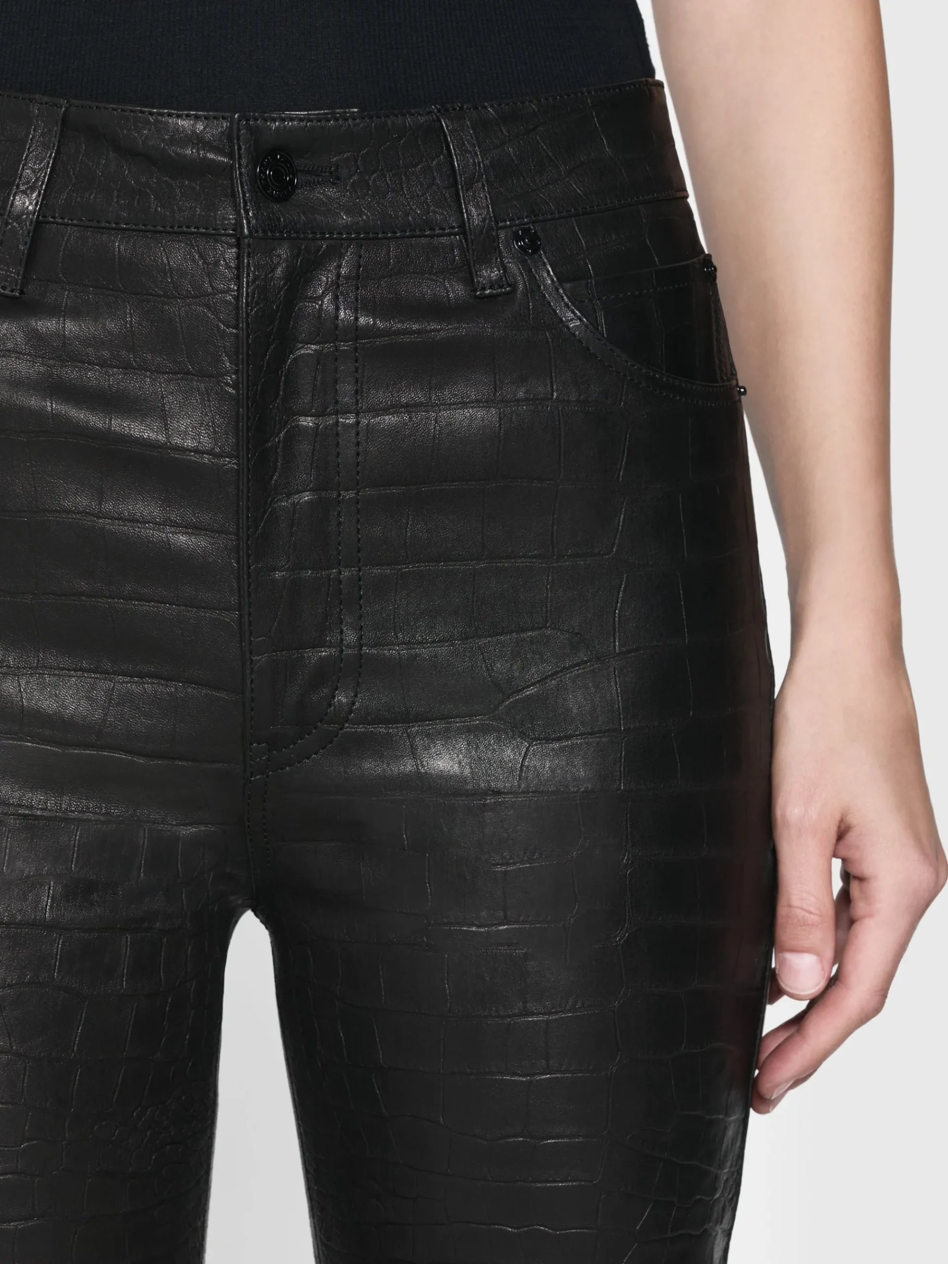 Women FRAME The Leather Ruler in Black Croc