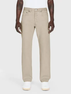 FRAME The Straight Jean in Beach Sand