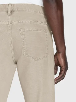 FRAME The Straight Jean in Beach Sand