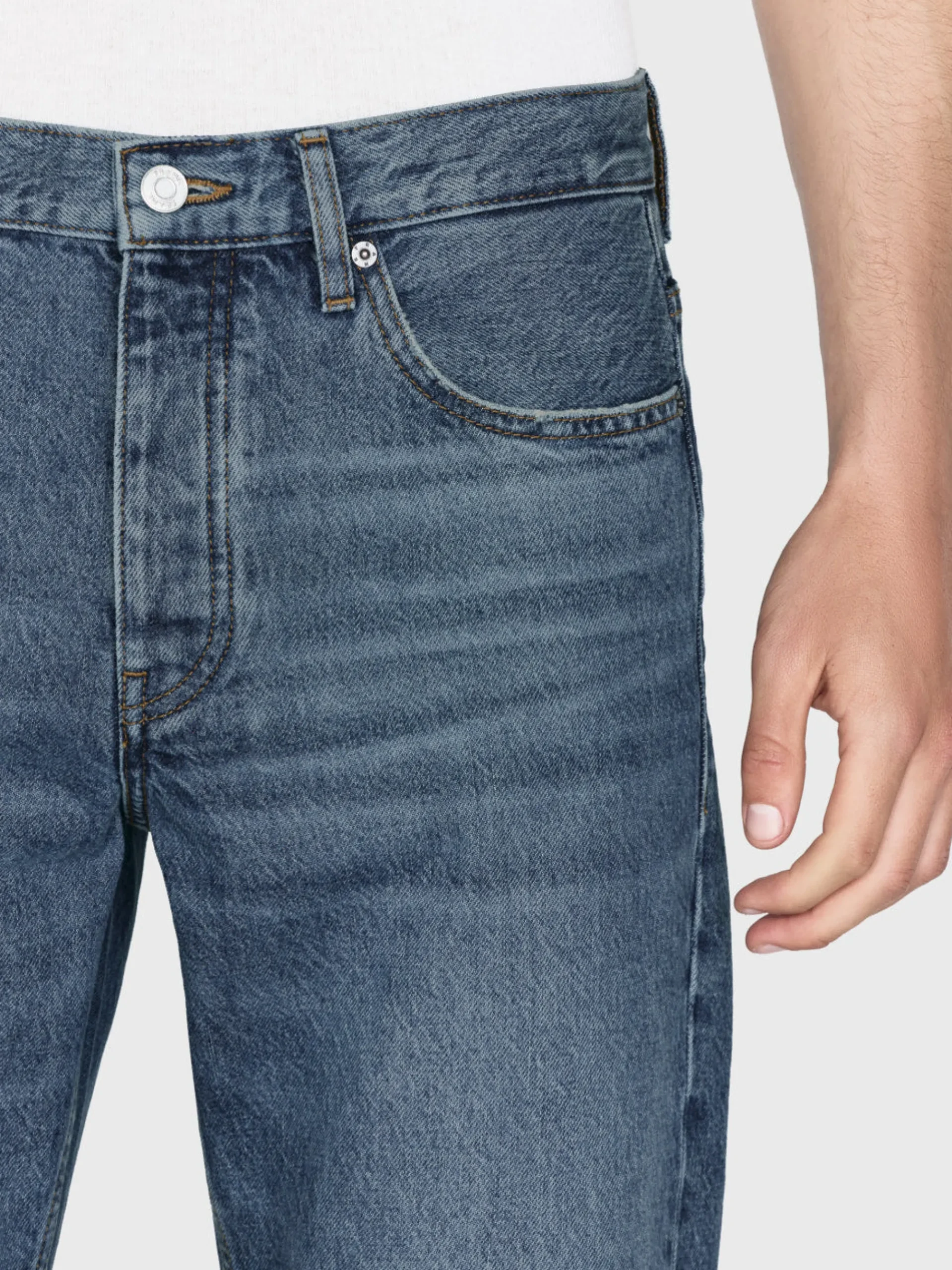 FRAME The Straight Jean in Blue Gold