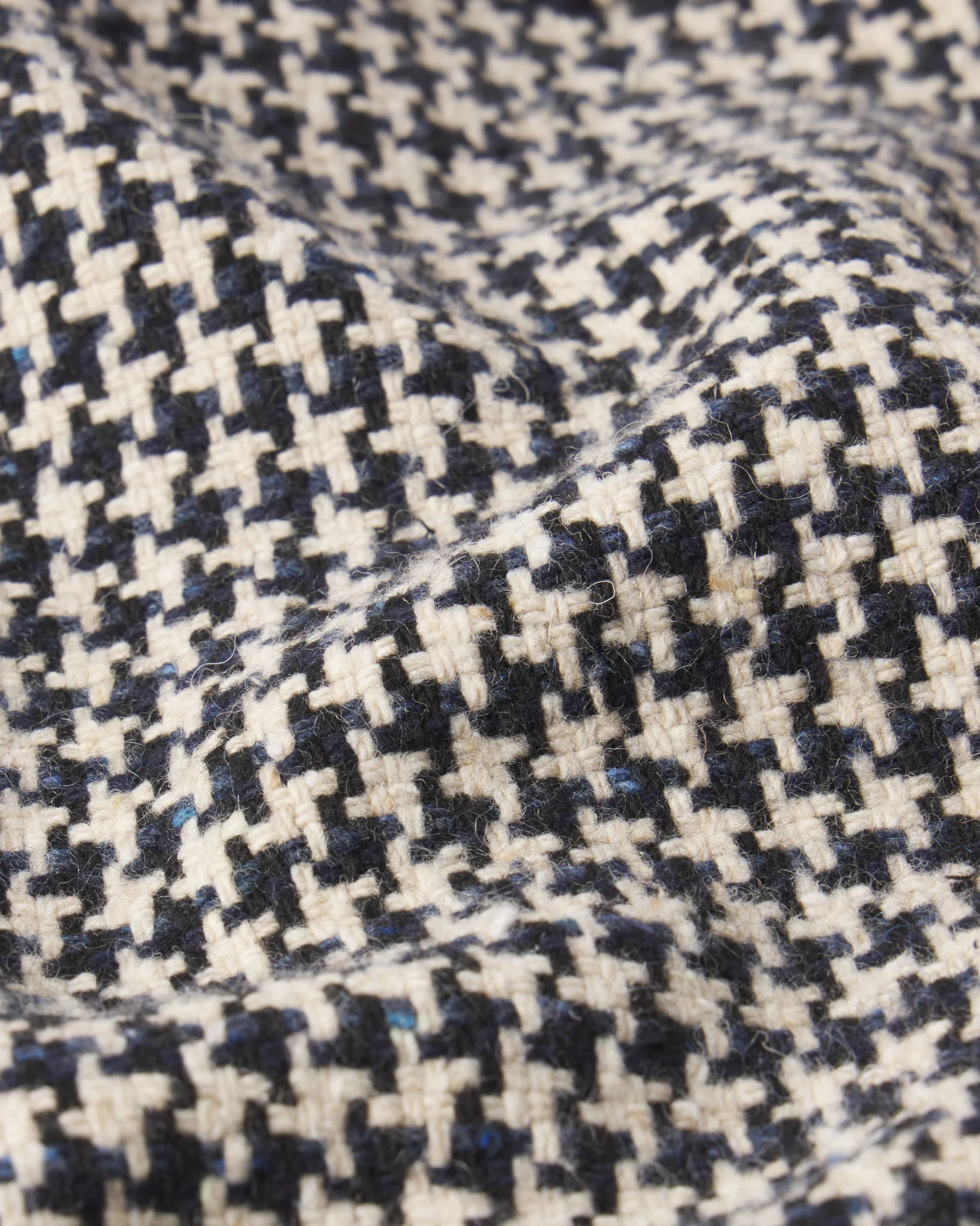 Women FRAME The Tweed Boxy Jacket in