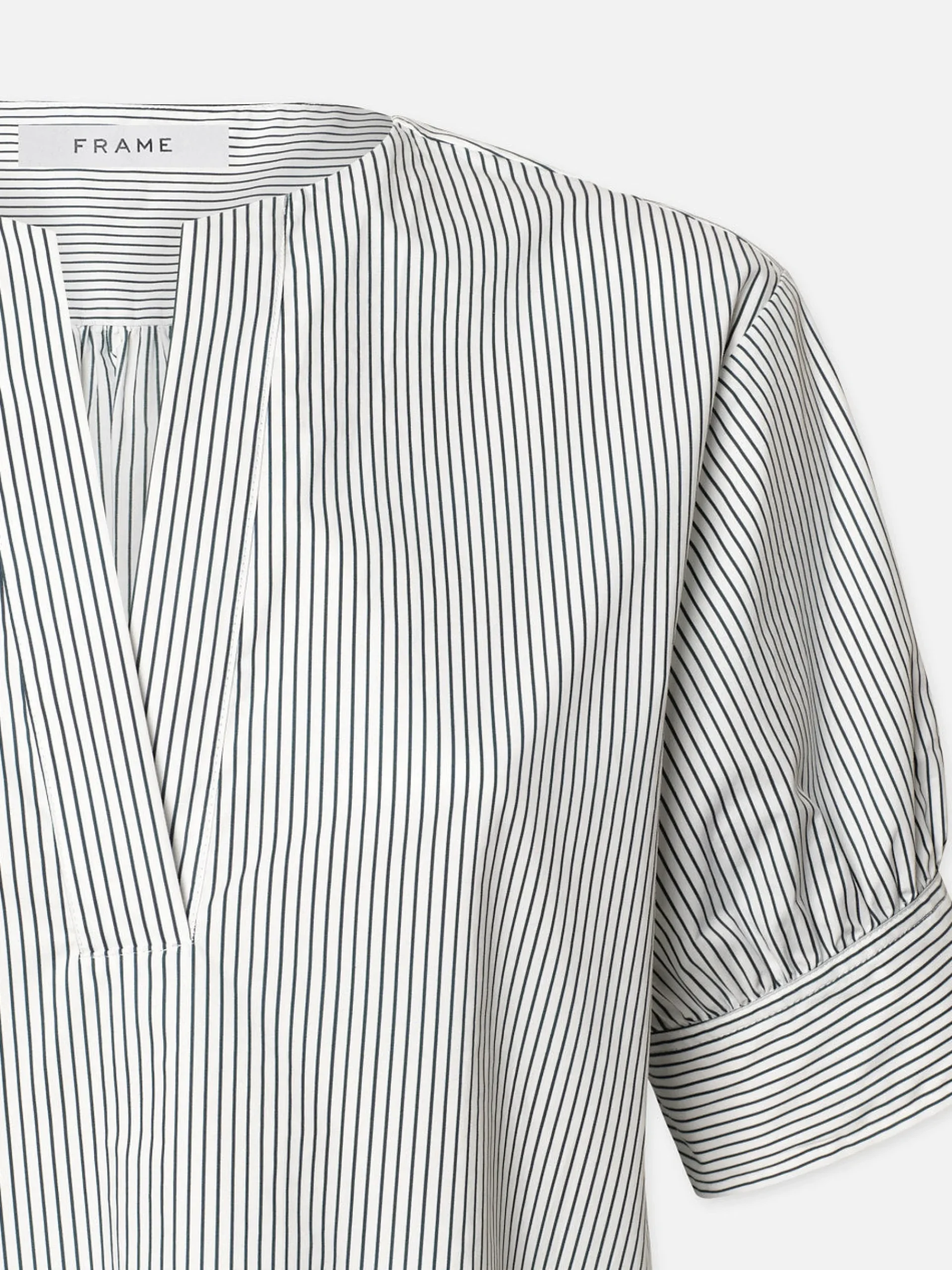 Women FRAME V-Neck Popover Top in Navy Multi